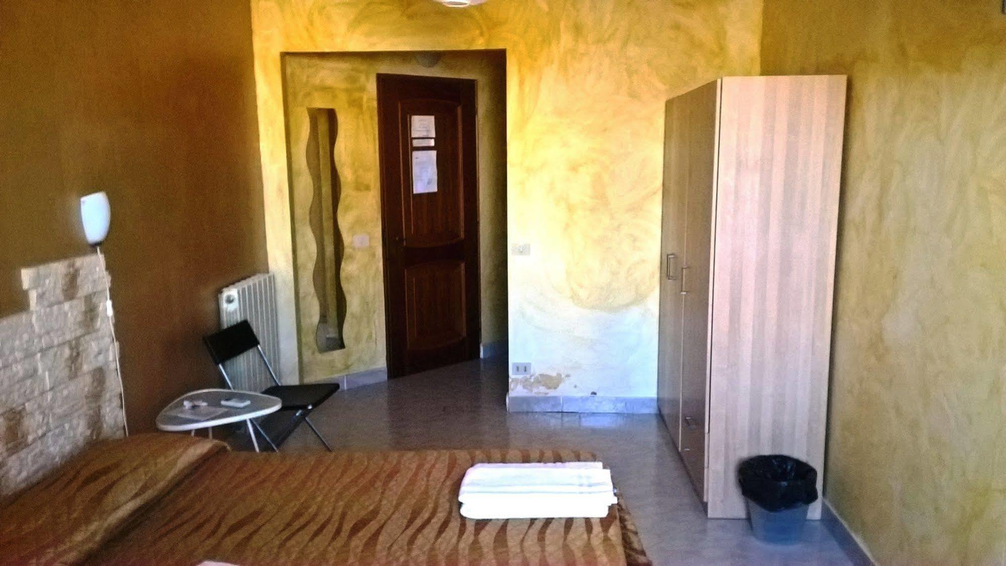 Gigi Holiday Rooms Ρώμη Εξωτερικό φωτογραφία
